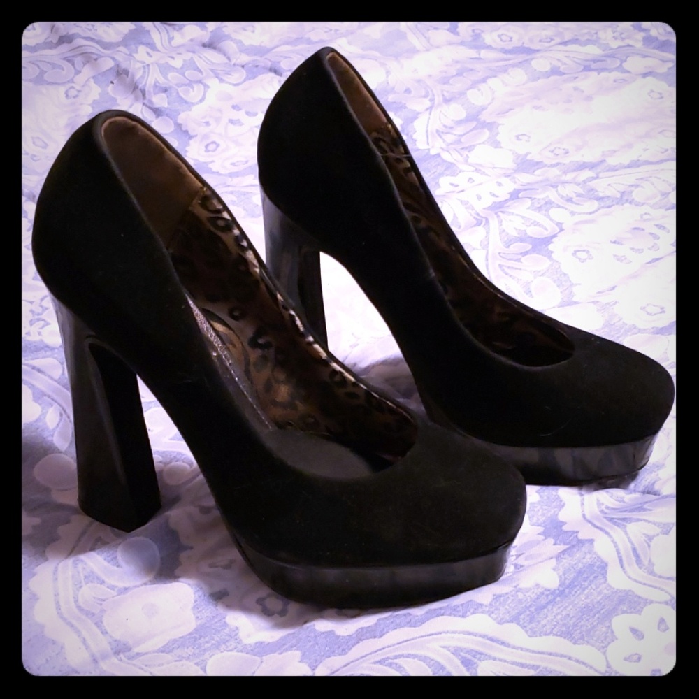 Velvet chunky platform heels
